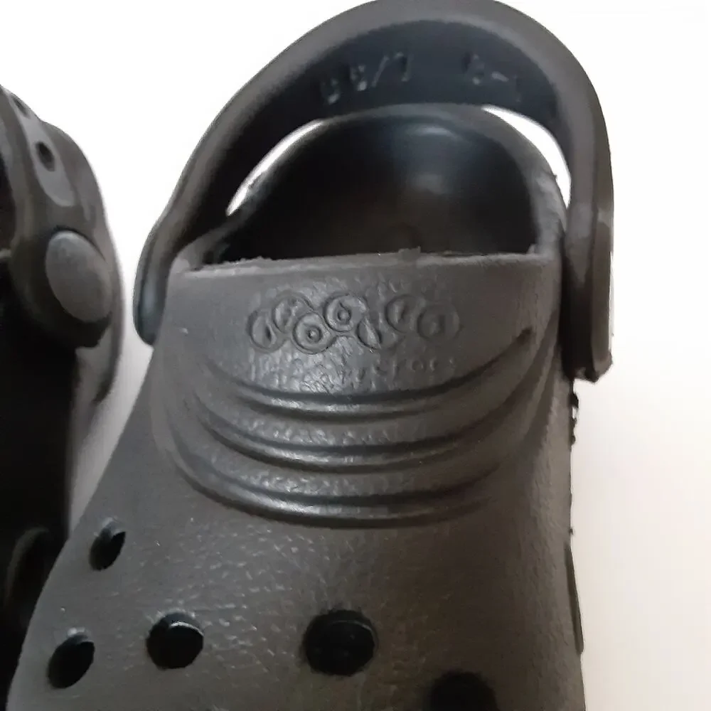Jibbitz by Crocs Classic Clogs Water Shoes Black Toddler 6/7 Summer Slip On Play